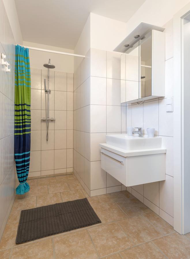 Wn Rooms Wiener Neustadt Buitenkant foto
