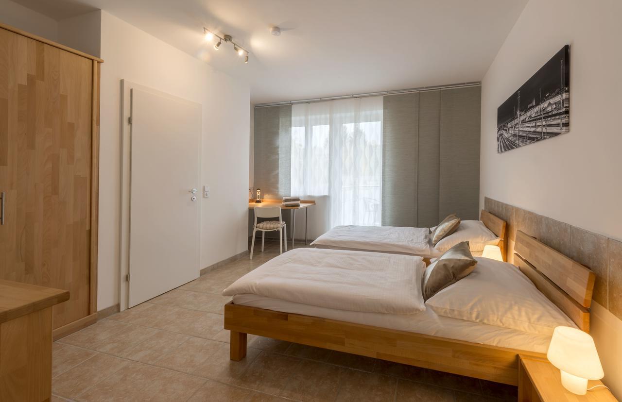 Wn Rooms Wiener Neustadt Buitenkant foto