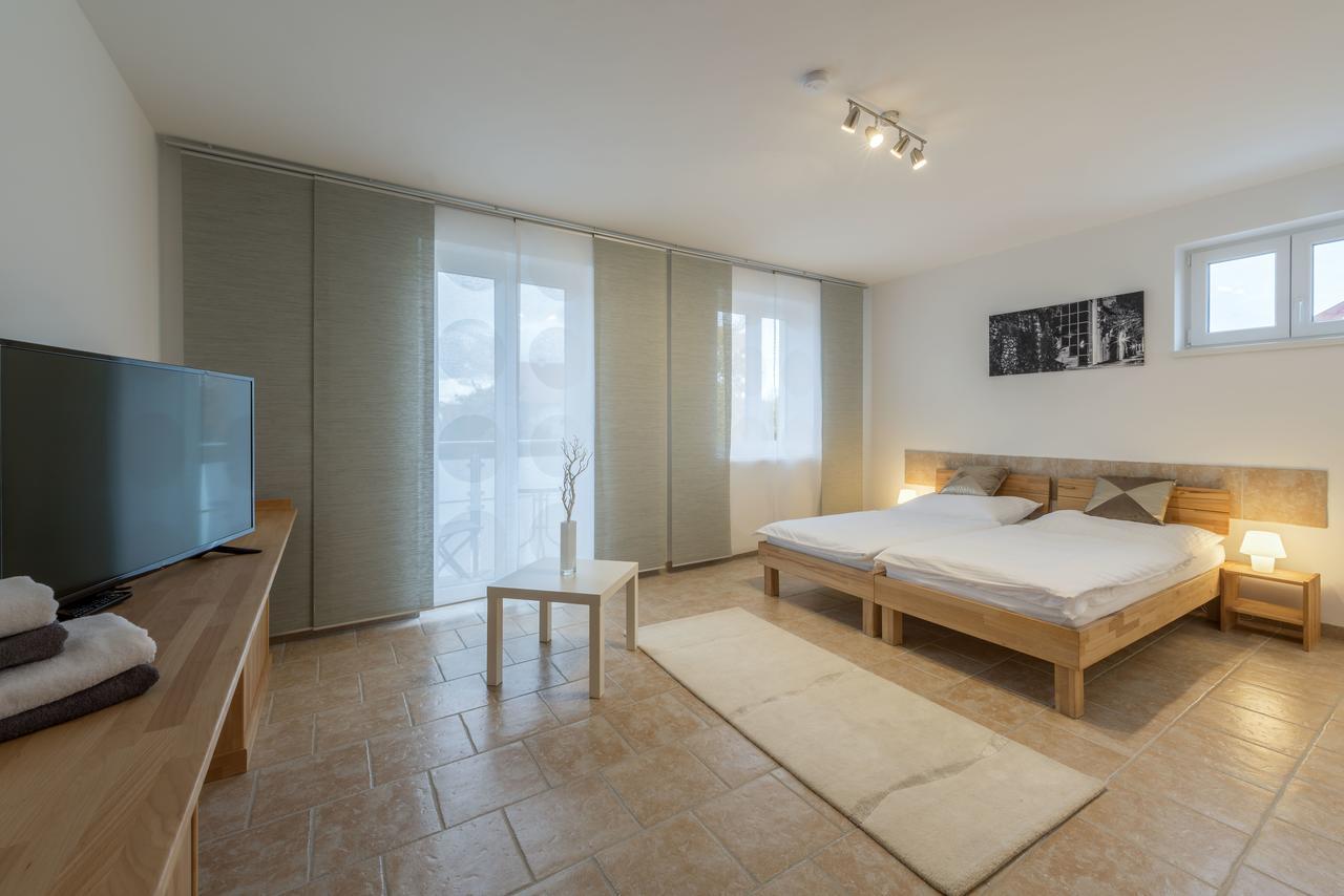 Wn Rooms Wiener Neustadt Buitenkant foto
