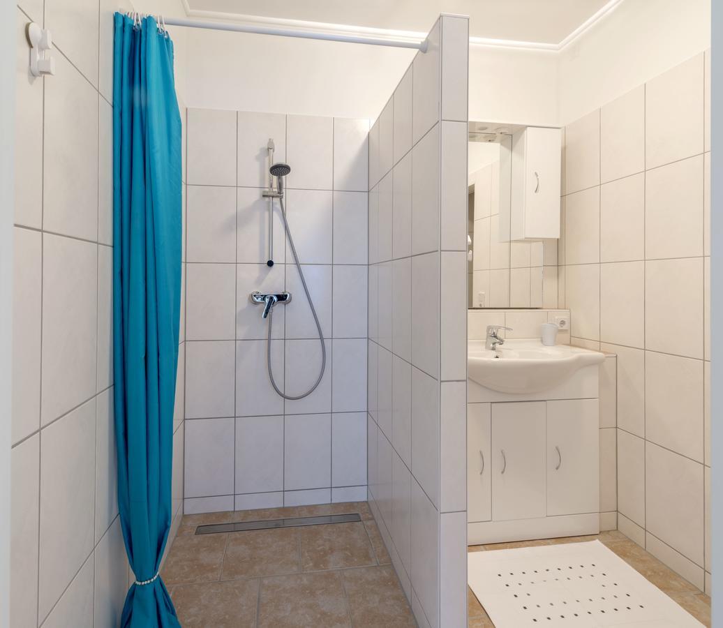 Wn Rooms Wiener Neustadt Buitenkant foto