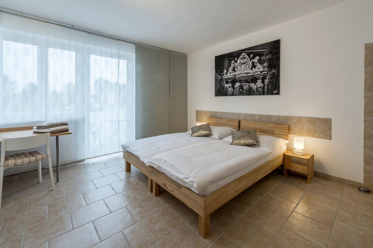 Wn Rooms Wiener Neustadt Buitenkant foto