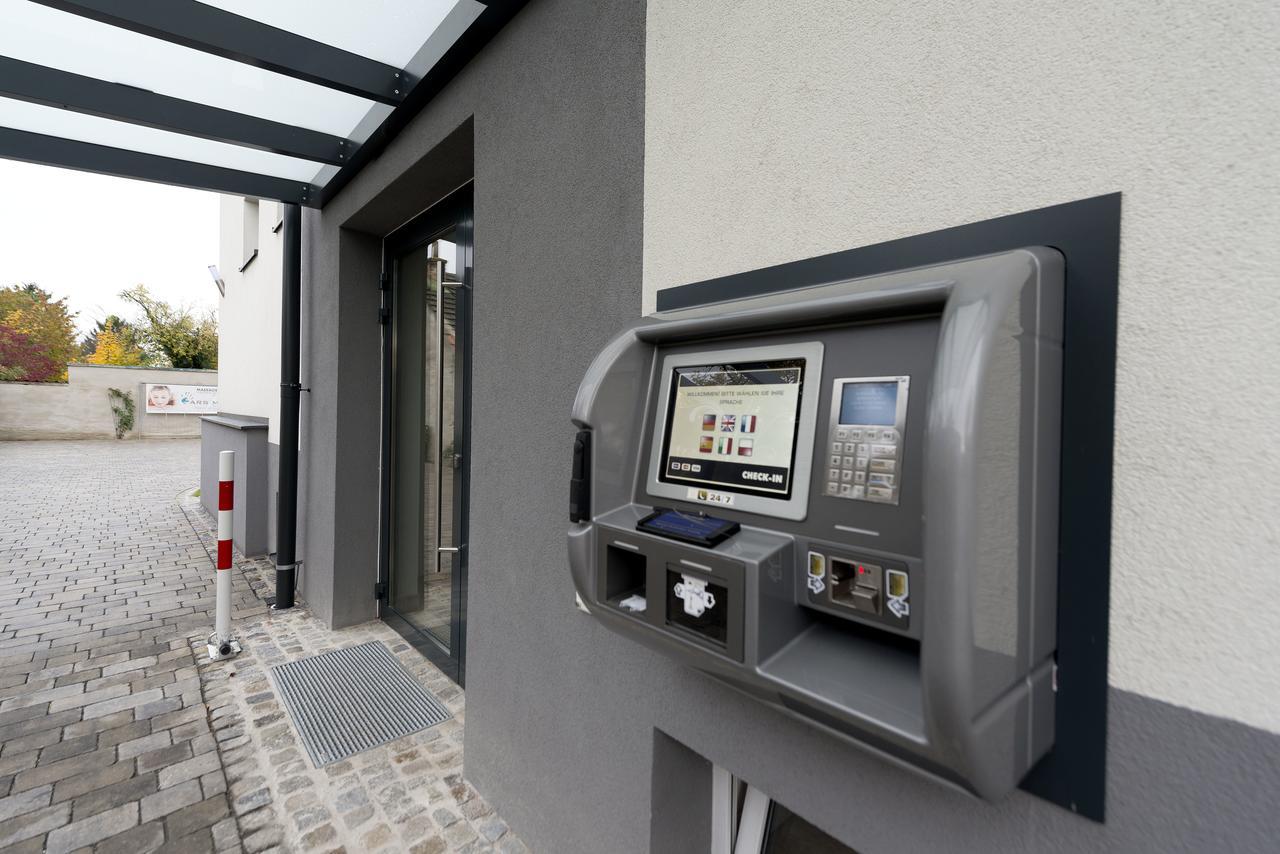 Wn Rooms Wiener Neustadt Buitenkant foto
