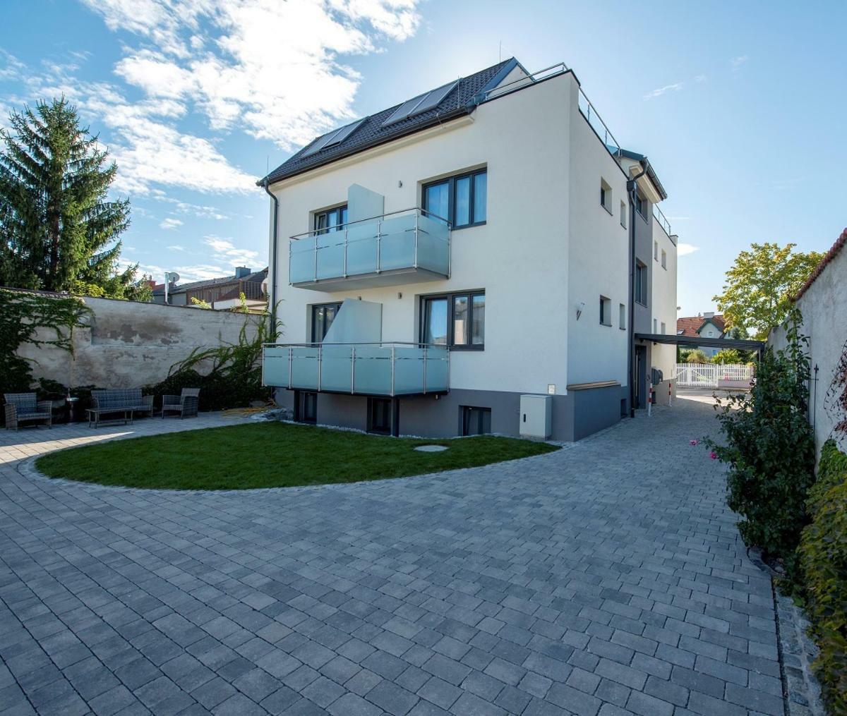 Wn Rooms Wiener Neustadt Buitenkant foto